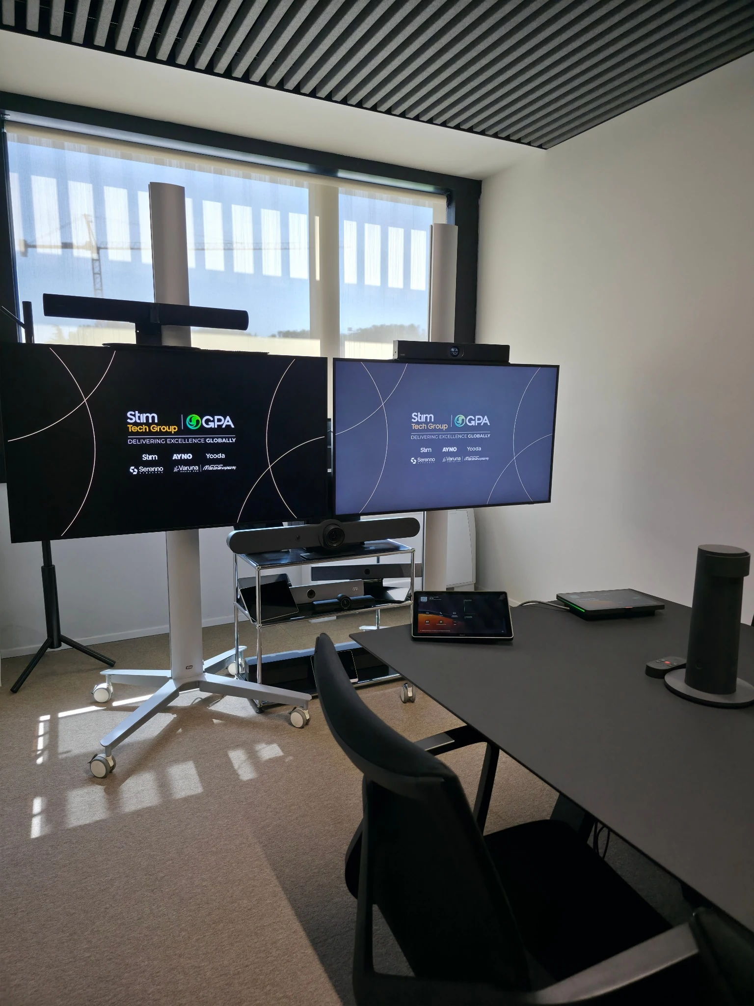 Demo & Experience Center AYNO con sistemi di Collaboration
